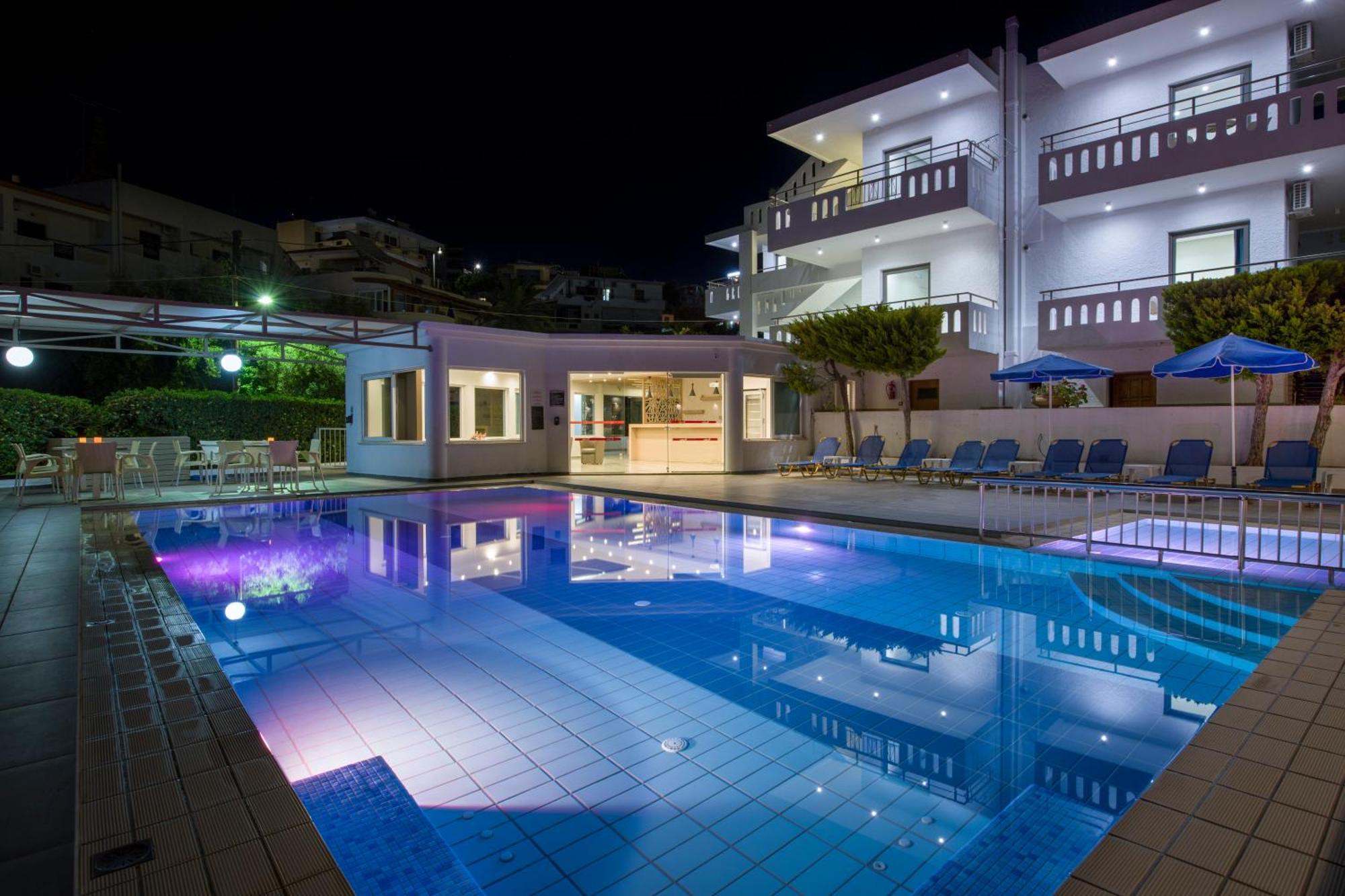 Varouxakis Hotel Platanias  Bagian luar foto