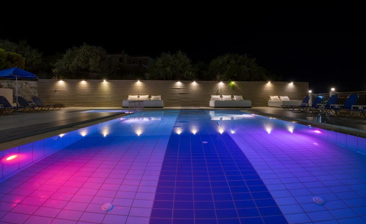 Varouxakis Hotel Platanias  Bagian luar foto