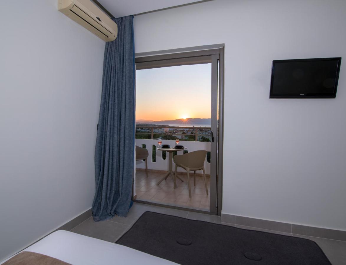 Varouxakis Hotel Platanias  Bagian luar foto